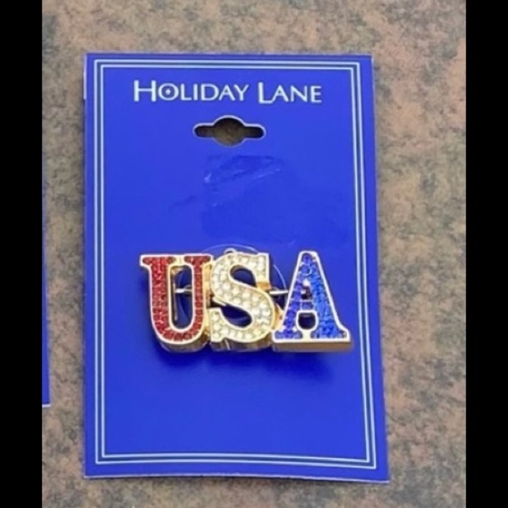 NWT HOLIDAY LANE USA RED WHITE BLUE CRYSTAL PIN BROOCH